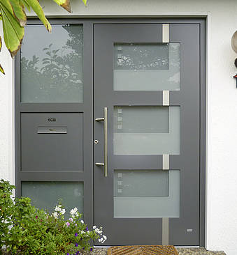 <b>S 3037 außen aufgesetzt in Sonderausführung</b>